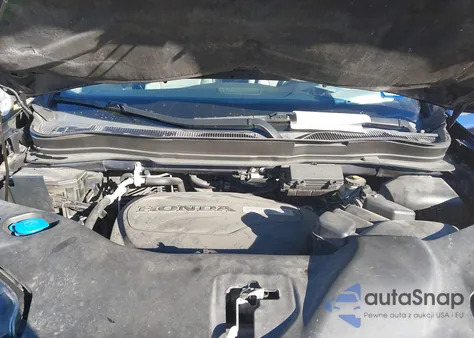 2017 Honda Ridgeline Rtl-E из США, поврежденный, VIN 5FPYK3F77HB033097